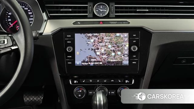 Volkswagen Passat GT (B8) 2018 Белый из Кореи, фото 5