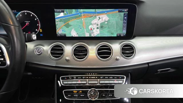 Mercedes-Benz E-Class W213 2020 Белый из Кореи, фото 5