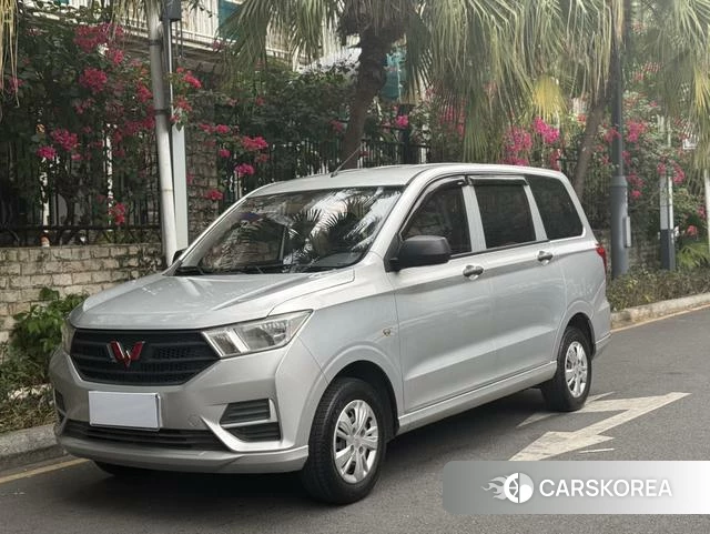 Wuling Automobile Wuling Hongguang 2023 Серебристо-серый из Китая, фото 5