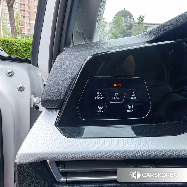 Volkswagen Golf 2024 Белый из Китая, фото 5