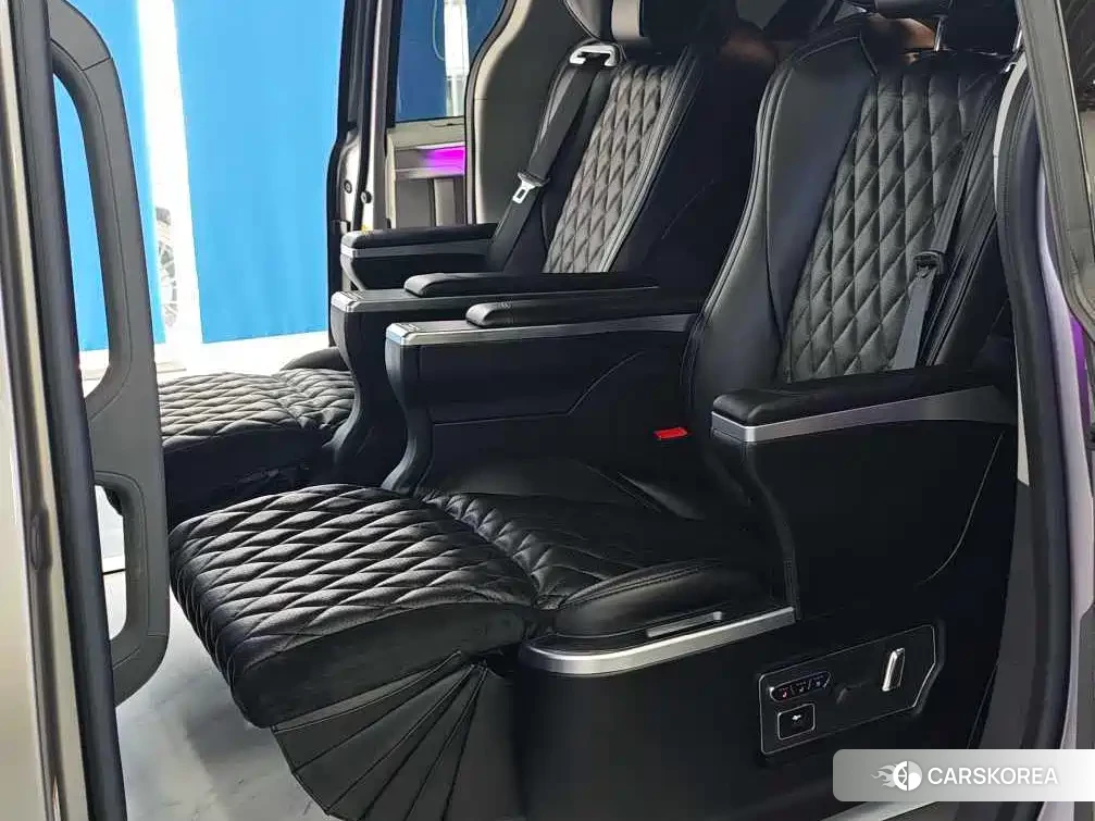 Toyota Sienna 2022 Silver/gray из Китая, фото 5