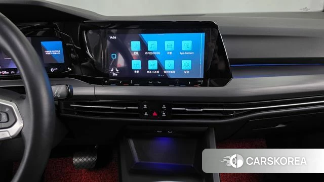 Volkswagen Golf 8th Generation 2022 Черный из Кореи, фото 5