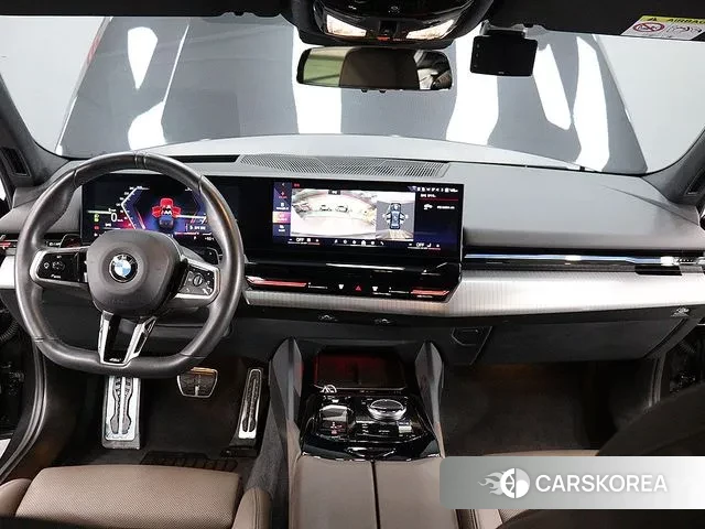 BMW 5 Series (G60) 2023 Серый из Кореи, фото 5