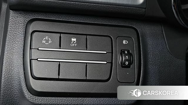 Ssangyong Tivoli Armor 2018 Белый из Кореи, фото 5