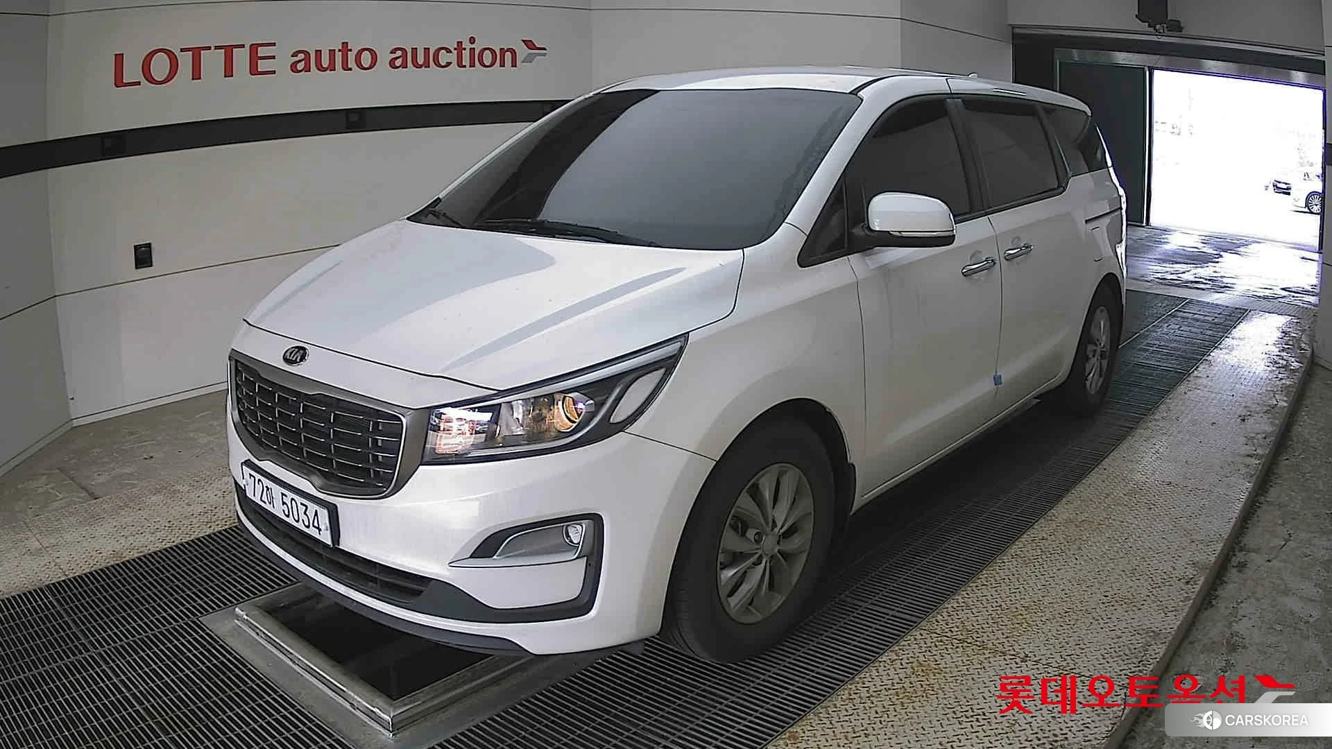 Kia Carnival 2020 Snow White Pearl (optional) из Кореи, фото 5