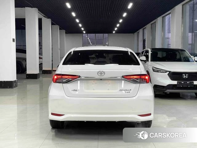 Toyota Corolla 2022 Белый из Китая, фото 5