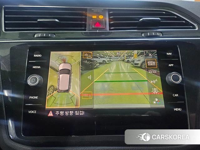 Volkswagen Tiguan second Generation 2018 Серебристо-серый из Кореи, фото 5