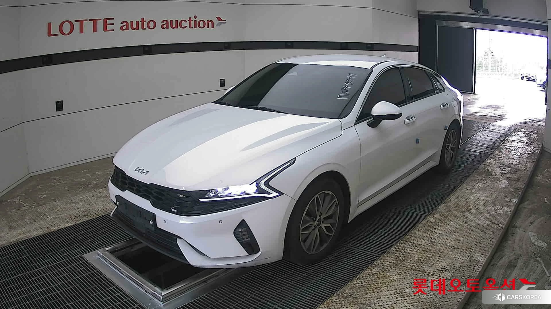 Kia K5 Hybrid 2023 Белый из Кореи, фото 5