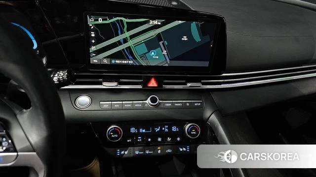 Hyundai The New Avante (CN7) 2023 Белый из Кореи, фото 5