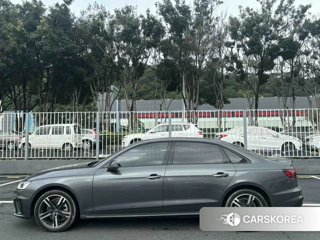 Audi A4L 2023 Темно-серый из Китая, фото 5