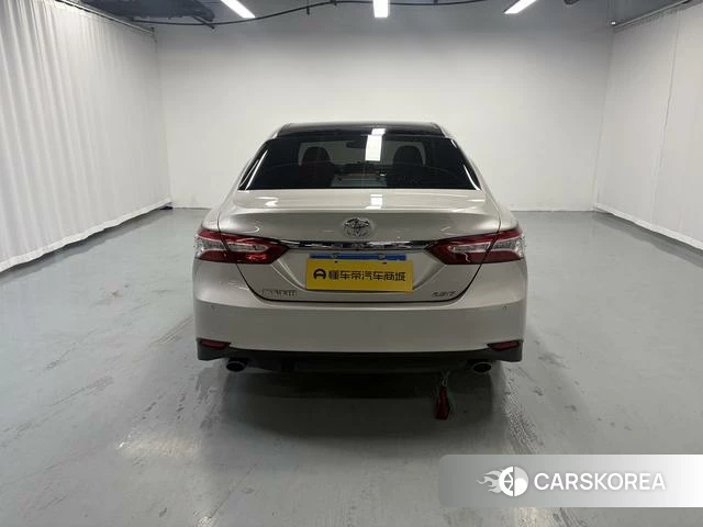 Toyota Camry 2021 Темно-серый из Китая, фото 5