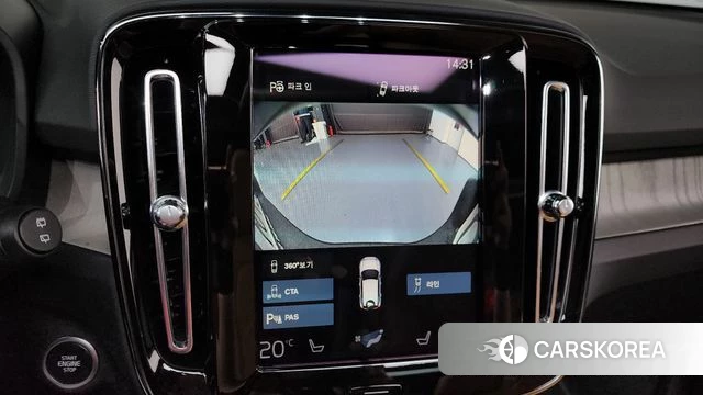 Volvo XC40 2022 Белый из Кореи, фото 5