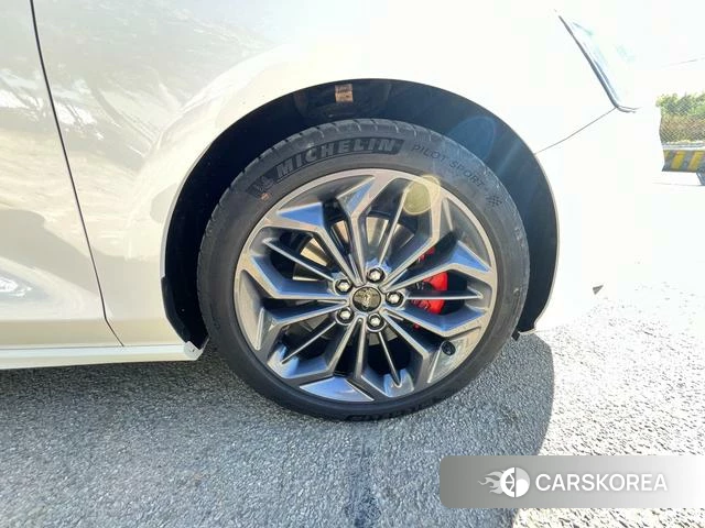 Ford Fox 2023 Белый из Китая, фото 5