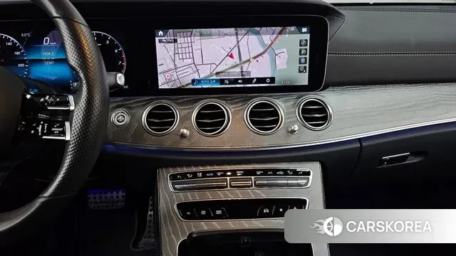 Mercedes-Benz E-Class W213 2021 Черный из Кореи, фото 5