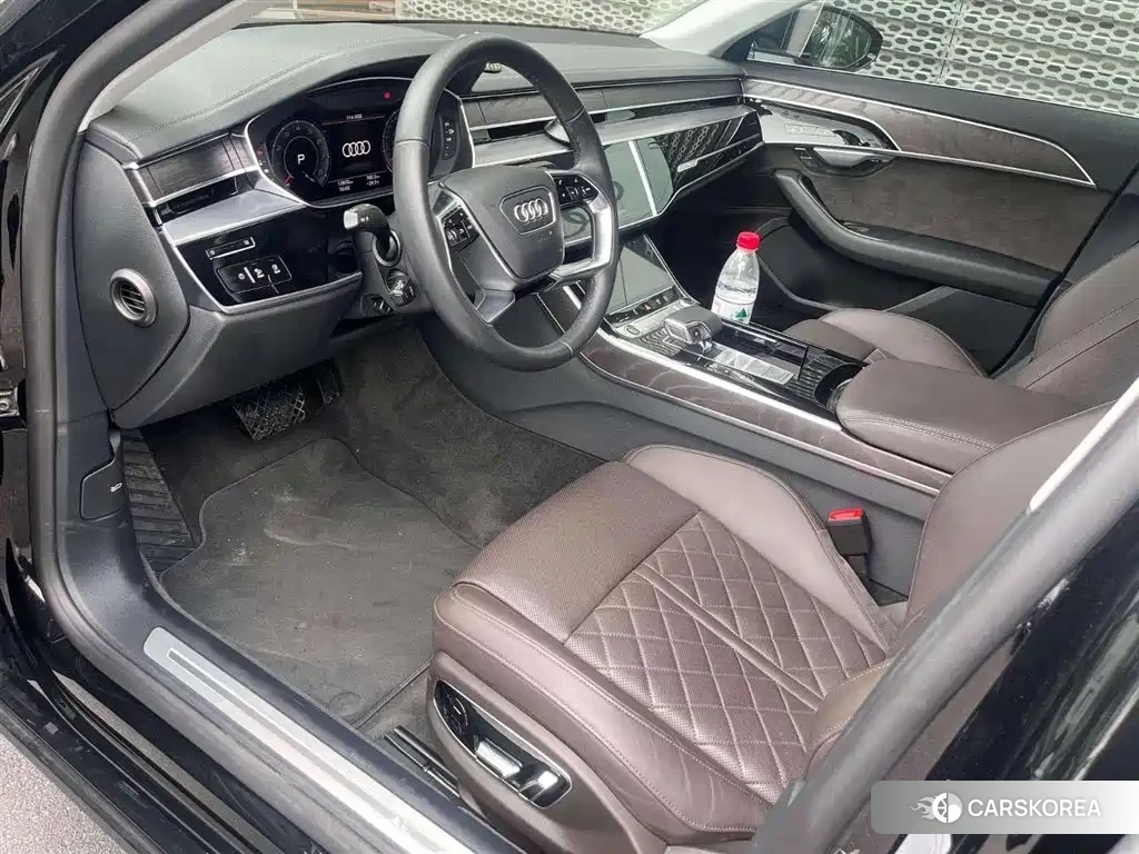 Audi A8 2021 Черный из Китая, фото 5