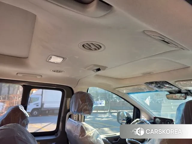 Hyundai Staria 2025 Черный из Кореи, фото 5