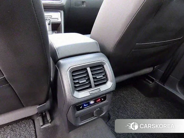 Volkswagen Tiguan second Generation 2024 Белый из Кореи, фото 5