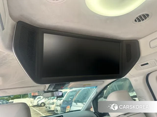 Hyundai Staria 2023 Белый из Кореи, фото 5