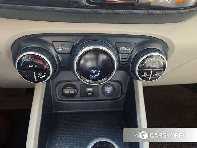 Hyundai Venue 2020 Белый из Кореи, фото 5