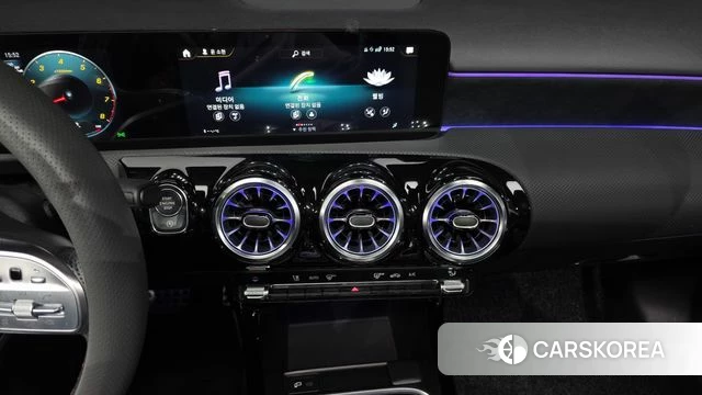 Mercedes-Benz A-Class W177 2023 Белый из Кореи, фото 5