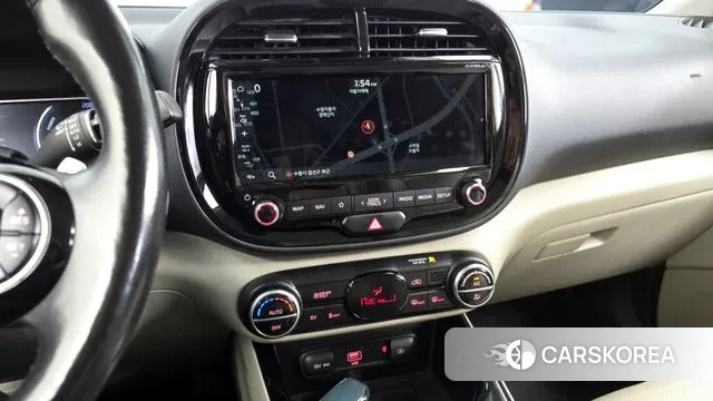 Kia Soul Booster EV 2019 Белый из Кореи, фото 5