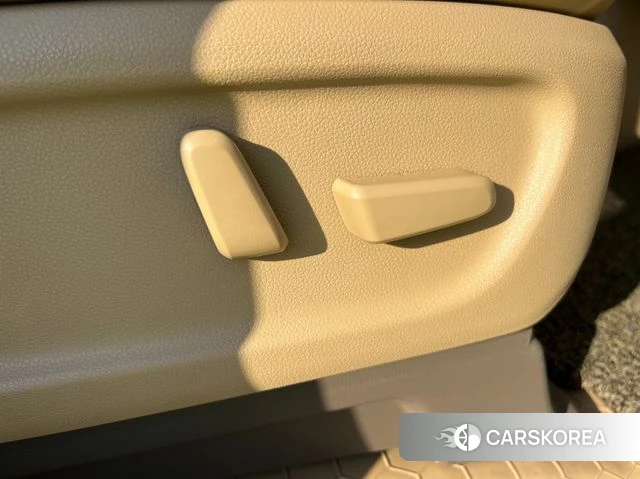 Kia The New Carnival 2018 Белый из Кореи, фото 5