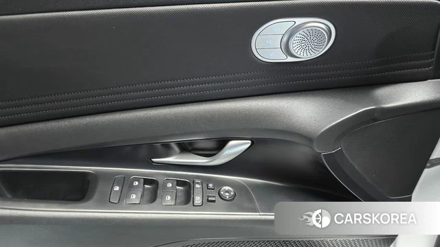 Hyundai Avante Hybrid (CN7) 2022 Белый из Кореи, фото 5