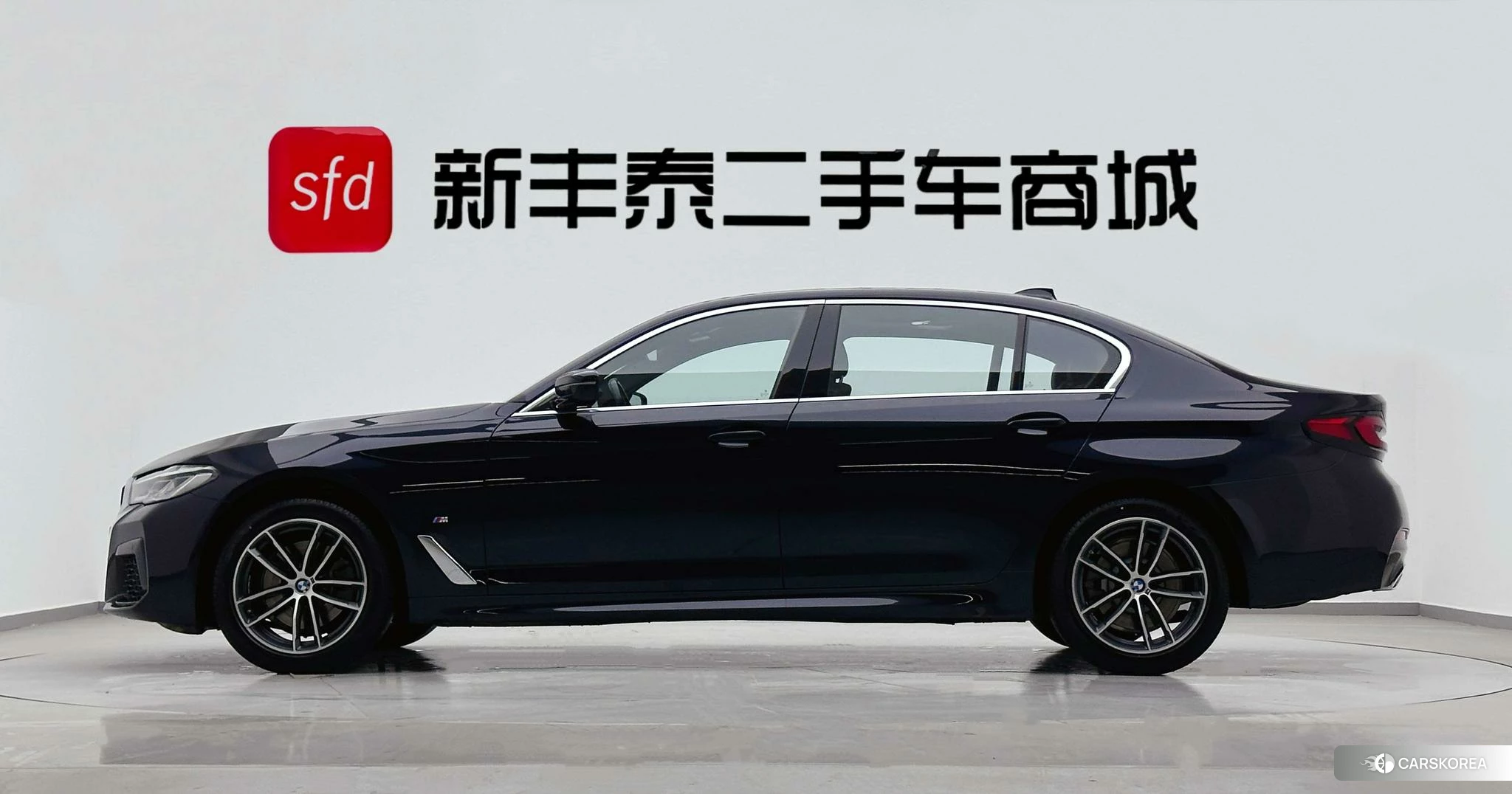 BMW 5 series 2021 Черный из Китая, фото 5