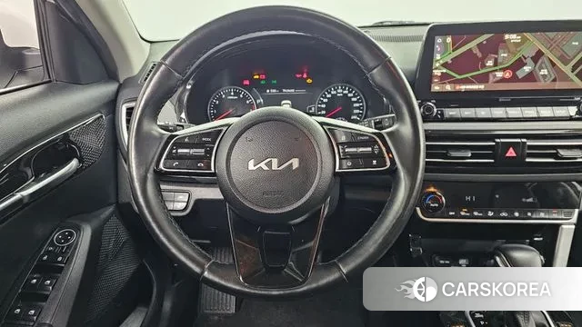 Kia Seltos 2022 Белый из Кореи, фото 5