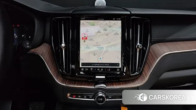 Volvo XC60 second Generation 2024 Черный из Кореи, фото 5