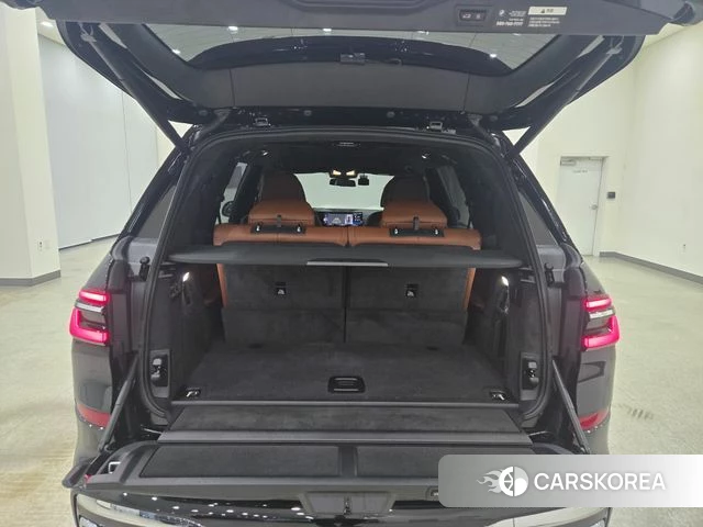 BMW X7 (G07) 2025 Черный из Кореи, фото 5