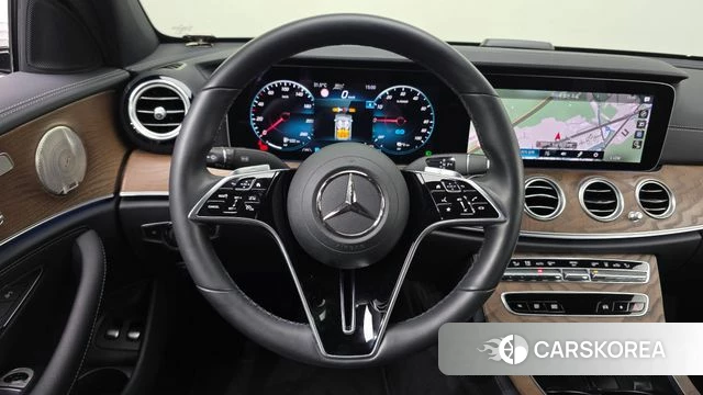 Mercedes-Benz E-Class W213 2022 Белый из Кореи, фото 5