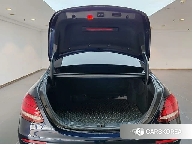 Mercedes-Benz E-class 2020 Синий из Китая, фото 5