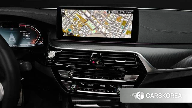 BMW 5 Series (G30) 2023 Белый из Кореи, фото 5