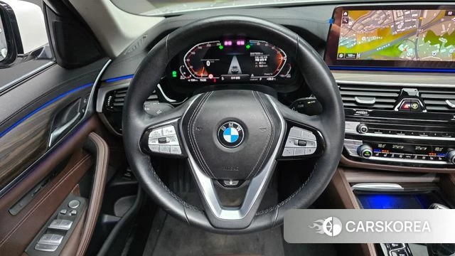 BMW 5 Series (G30) 2021 Белый из Кореи, фото 5