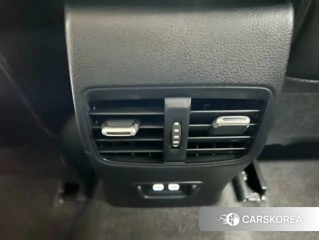 Toyota Corolla 2023 Белый из Китая, фото 5