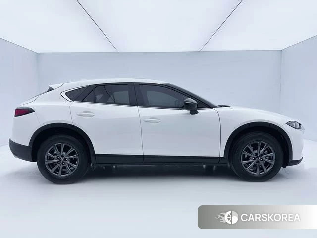 Mazda CX-4 2023 Белый из Китая, фото 5