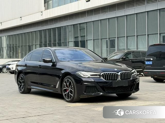 BMW 5 series 2023 Черный из Китая, фото 5