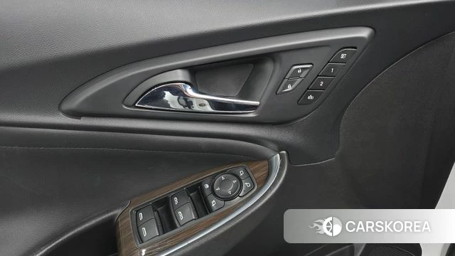 Chevrolet (GM Daewoo) The New Malibu 2018 Белый из Кореи, фото 5