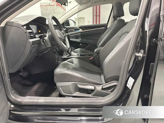 Volkswagen Passat 2025 Черный из Китая, фото 5