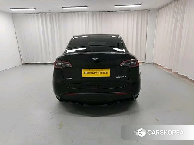 Tesla Model Y 2021 Черный из Китая, фото 5