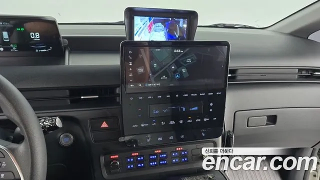 Hyundai Staria 2022 Белый из Кореи, фото 5