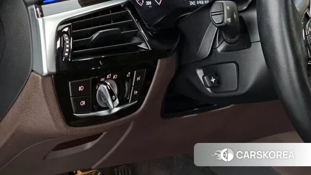 BMW 6 Series GT (G32) 2019 Белый из Кореи, фото 5