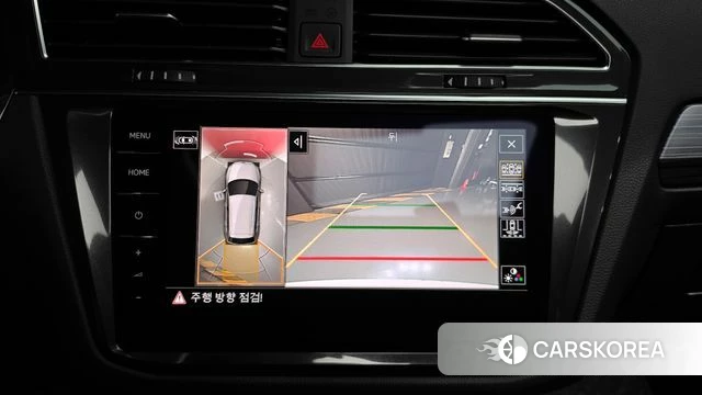 Volkswagen Tiguan Allspace 2023 Белый из Кореи, фото 5