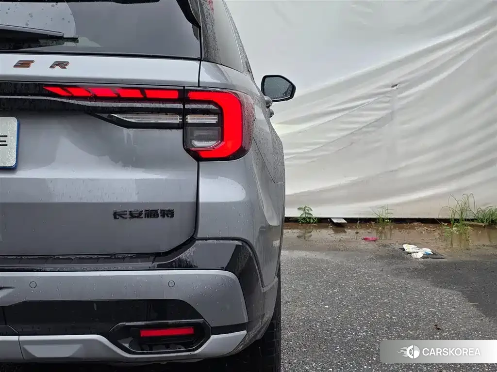 Ford Explorer 2025 Silver/gray из Китая, фото 5