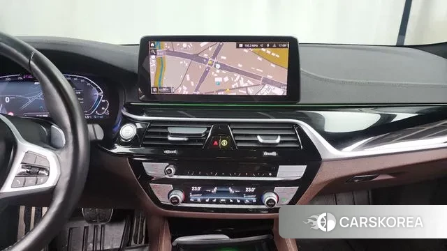 BMW 5 Series (G30) 2022 Черный из Кореи, фото 5