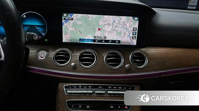 Mercedes-Benz E-Class W213 2021 Серебряный из Кореи, фото 5