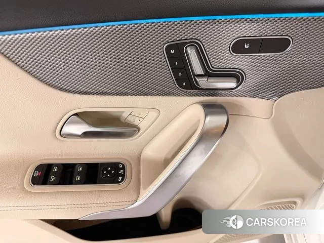 Mercedes-Benz A-Class W177 2022 Белый из Кореи, фото 5