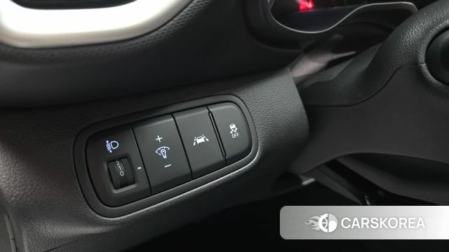 Hyundai Venue 2021 Белый из Кореи, фото 5