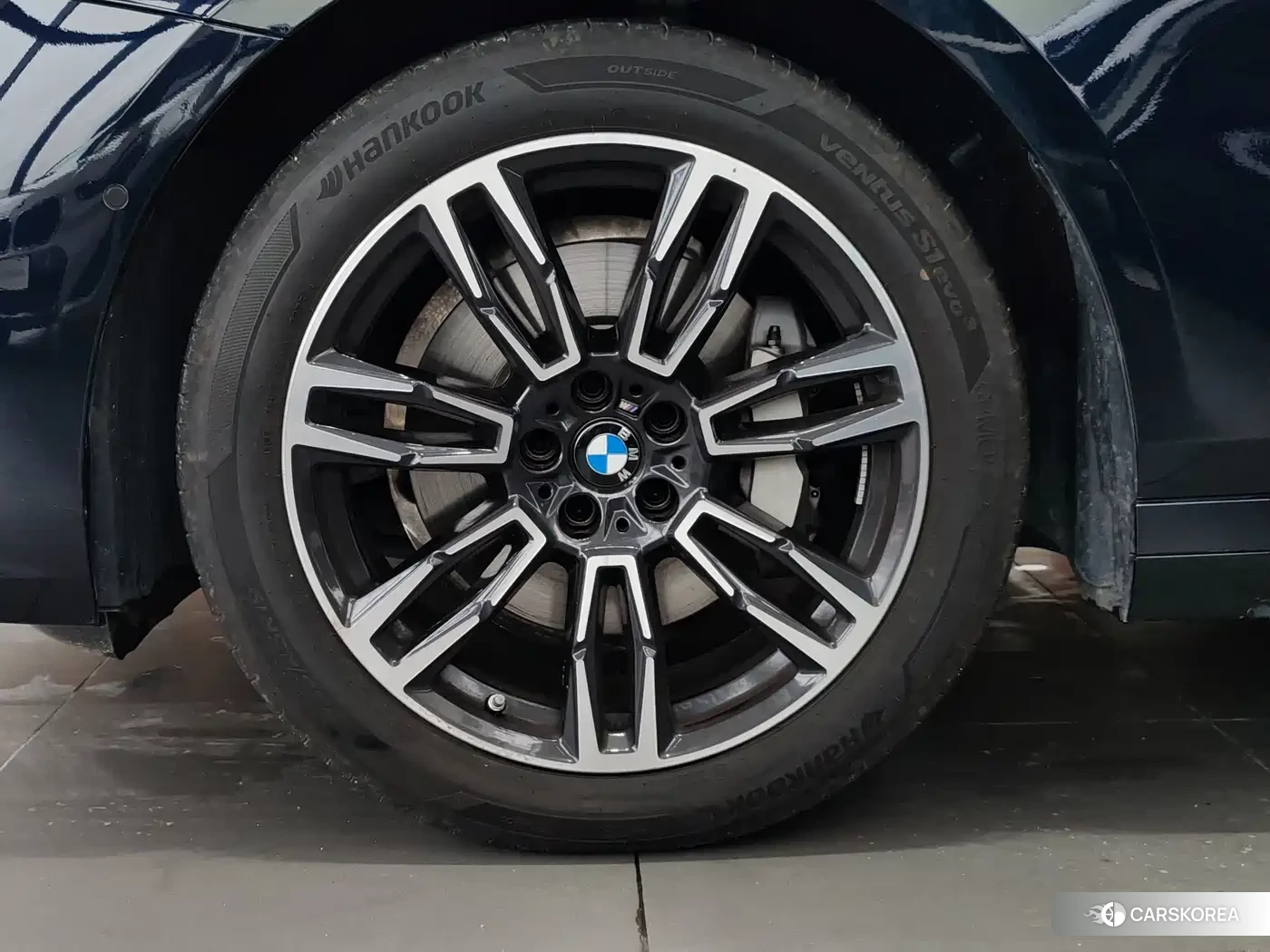 BMW 5 series 2025 Черный из Китая, фото 5
